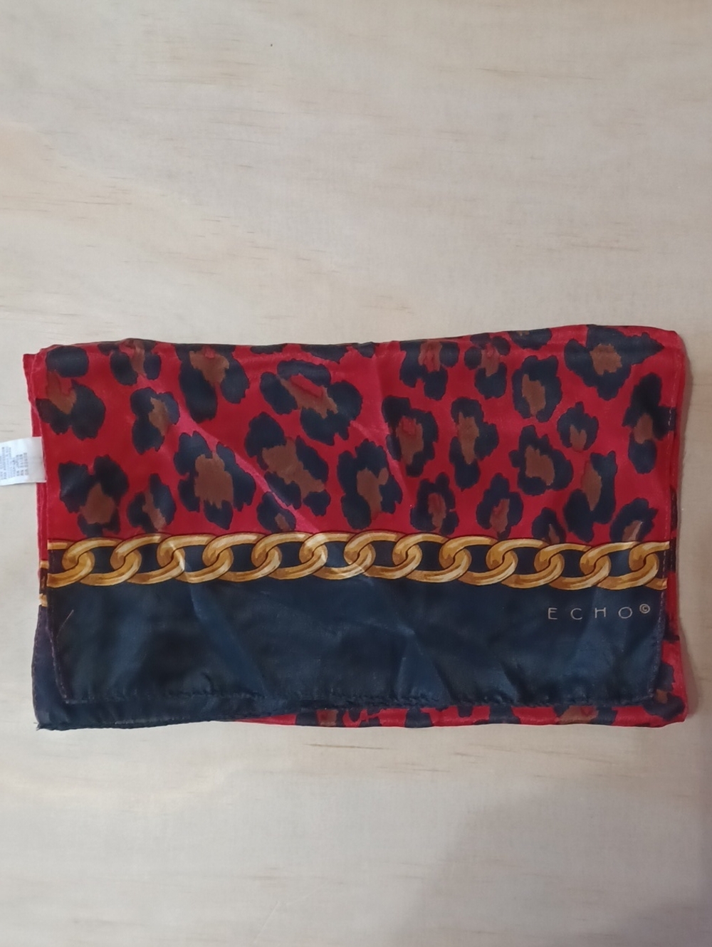 Echo Vintage Silk Oblong Scarf 50×10 Red Black Leapord Animal Print Gold Chain - Picture 11 of 11
